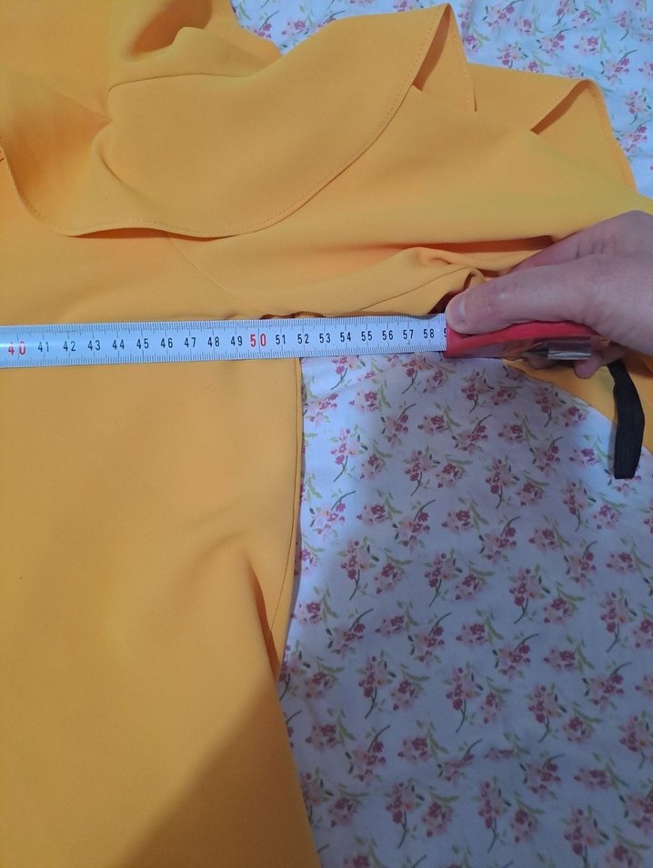 Sarı V Yakalı Kadın Bluz - Görsel 4