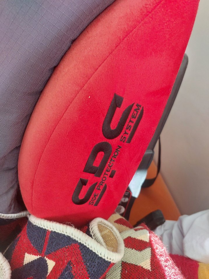 Kırmızı Gri Çocuk Oto Koltuğu - Görsel 4