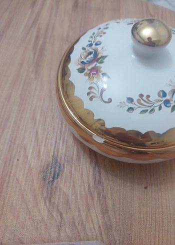 Çiçek Desenli Beyaz Porselen vintage Takım - Görsel 4