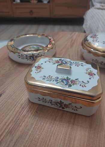 Çiçek Desenli Beyaz Porselen vintage Takım - Görsel 2