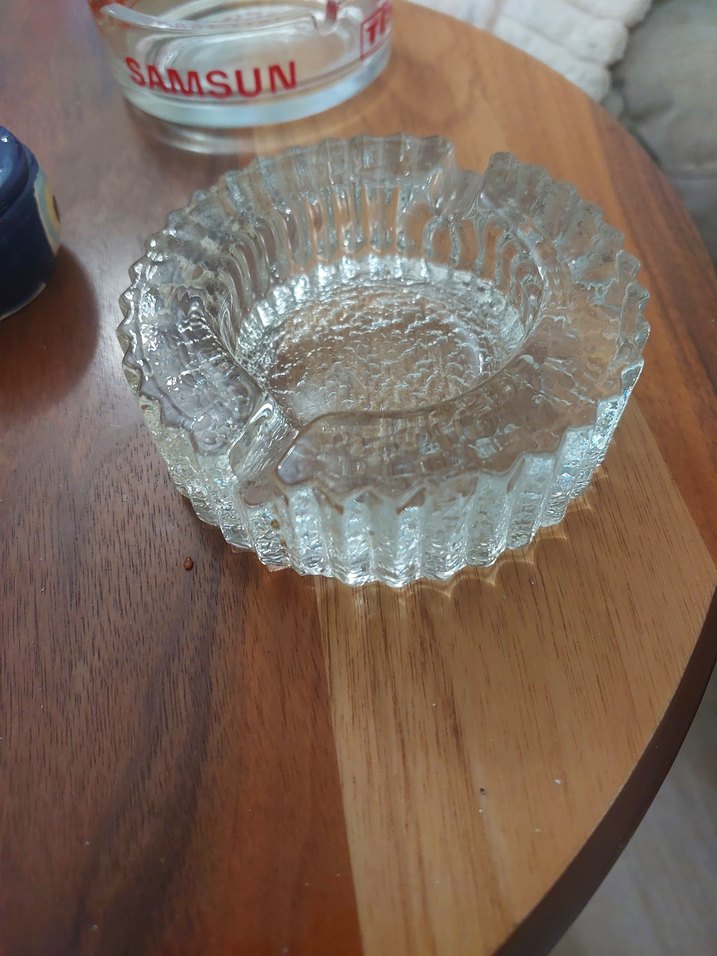 Beyaz ve Şeffaf Klasik Küllük Seti - Görsel 5