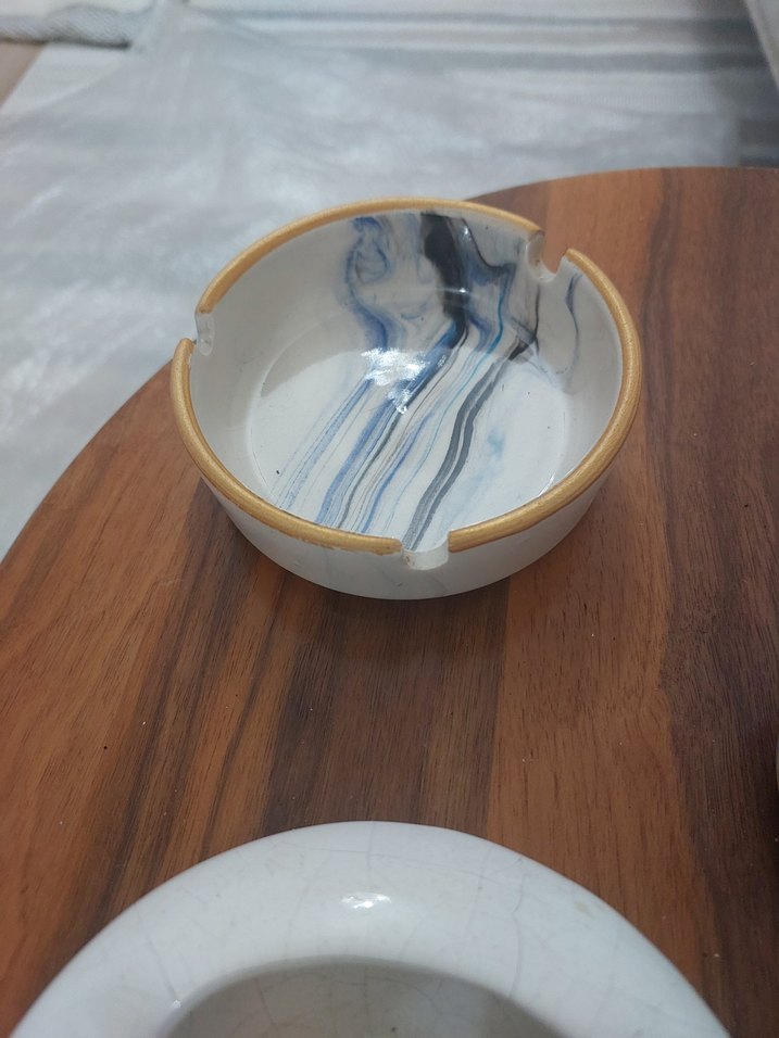 Beyaz ve Şeffaf Klasik Küllük Seti - Görsel 3