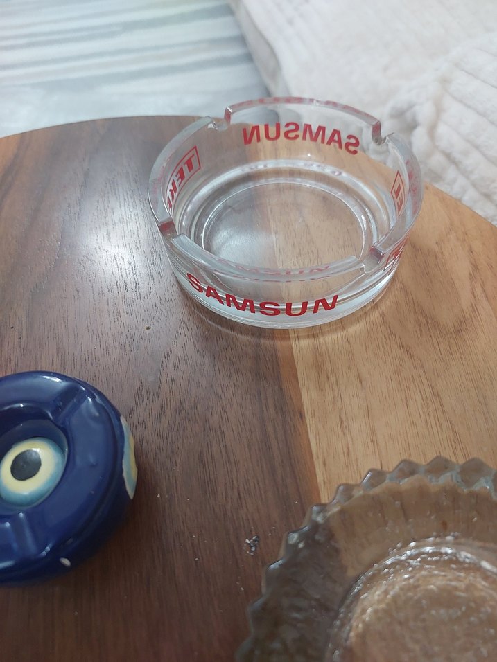 Beyaz ve Şeffaf Klasik Küllük Seti - Görsel 4