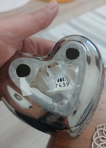 Parlak Gri Kalp Şeklinde Süs. - Görsel 3