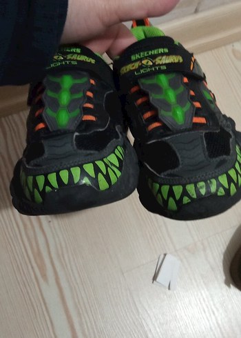 skechers ışıklı saurus model erkek çocuk