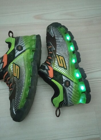 34 Beden yeşil Renk Skechers erkek çocuk