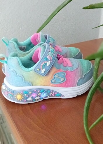 Skechers ışıklı kız çocuk ayakkabı