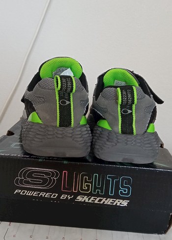 35 Beden gri Renk Skechers Monster Gri Erkek Çocuk Spor Ayakkabı
