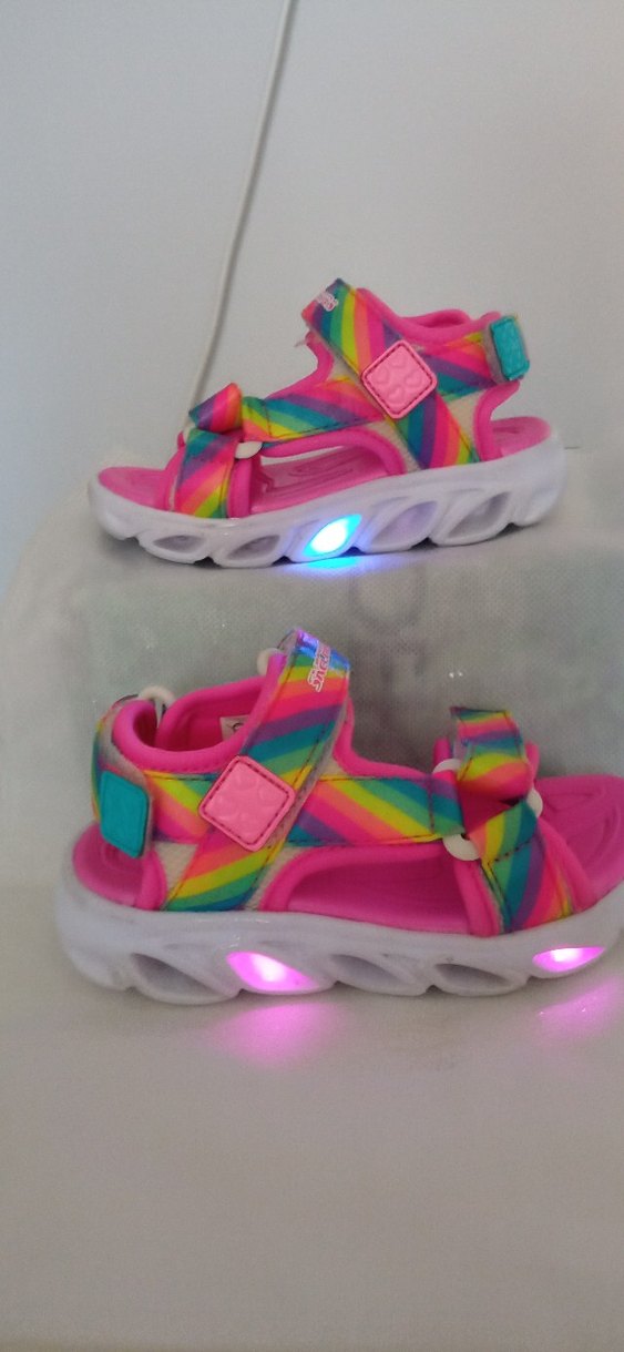 23 nu skechers ışıklı kız çocuk sandalet - Görsel 3