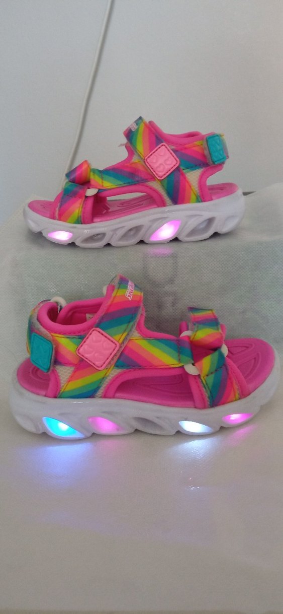 23 nu skechers ışıklı kız çocuk sandalet - Görsel 2