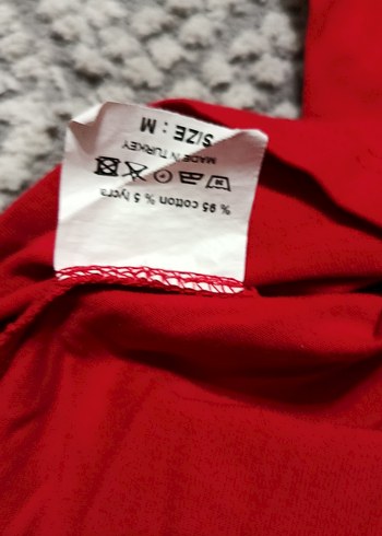 Kırmızı Baskılı atlet - Görsel 3