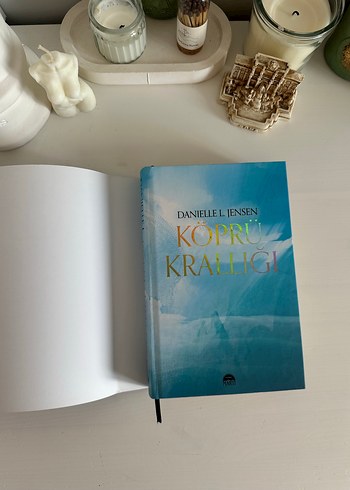 Beden Renk Köprü Krallığı - Danielle L. Jensen