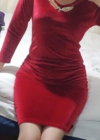 m Beden kırmızı Renk Kadife kumaş elbise