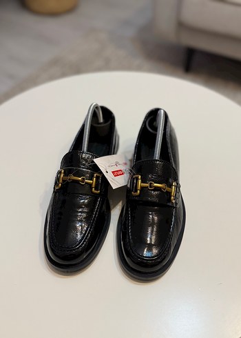37 Beden altın Renk Massimo Dutti Klasik Siyah Deri Tokalı Loafer
