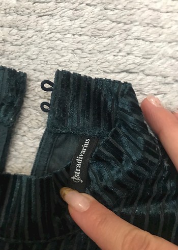 Kadife boğazlı kolsuz bluz koyu petrol yeşili renginde - Görsel 4