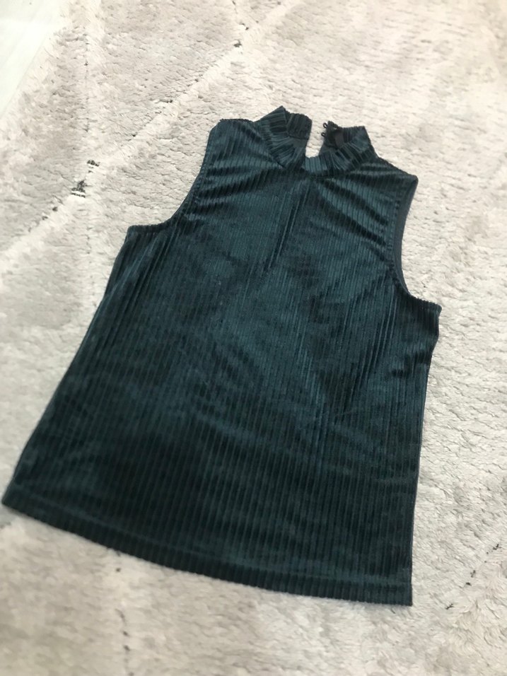 Kadife boğazlı kolsuz bluz koyu petrol yeşili renginde - Görsel 2