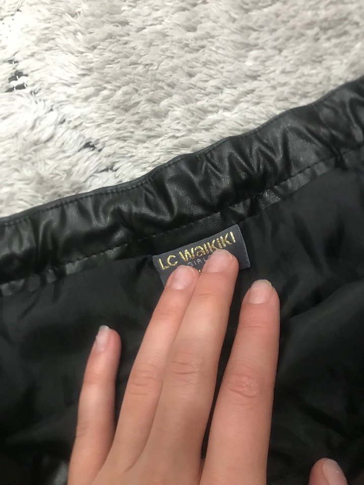 Siyah Mini Etek, Fırfırlı ve Nakışlı - Görsel 4