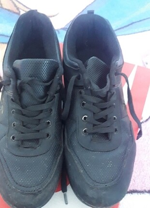 39 Beden siyah Renk Çok Iyi durumda kadın spor ayakkabı 