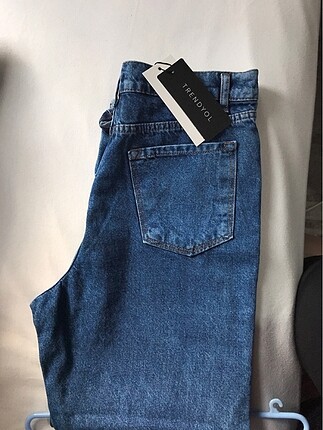mom jean