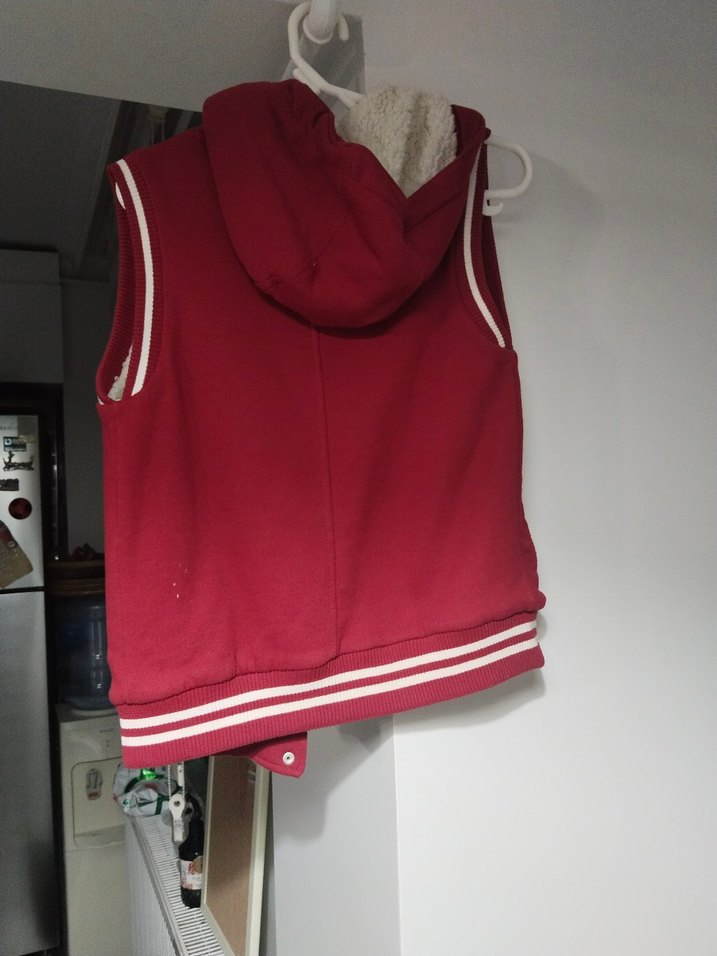 Kırmızı Kapüşonlu Düğmeli unixes Yelek - Görsel 4