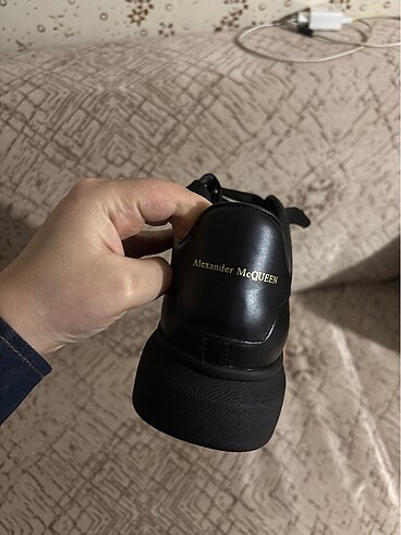 42 Beden siyah Renk Alexander McQueen