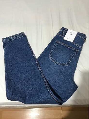 bershka slim mom jean