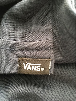 l Beden Vans tshirt