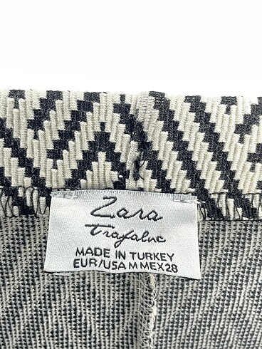 m Beden çeşitli Renk Zara Kalem Etek %70 İndirimli.