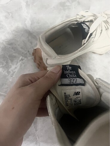 38 Beden ten rengi Renk Orjinal new balance 327