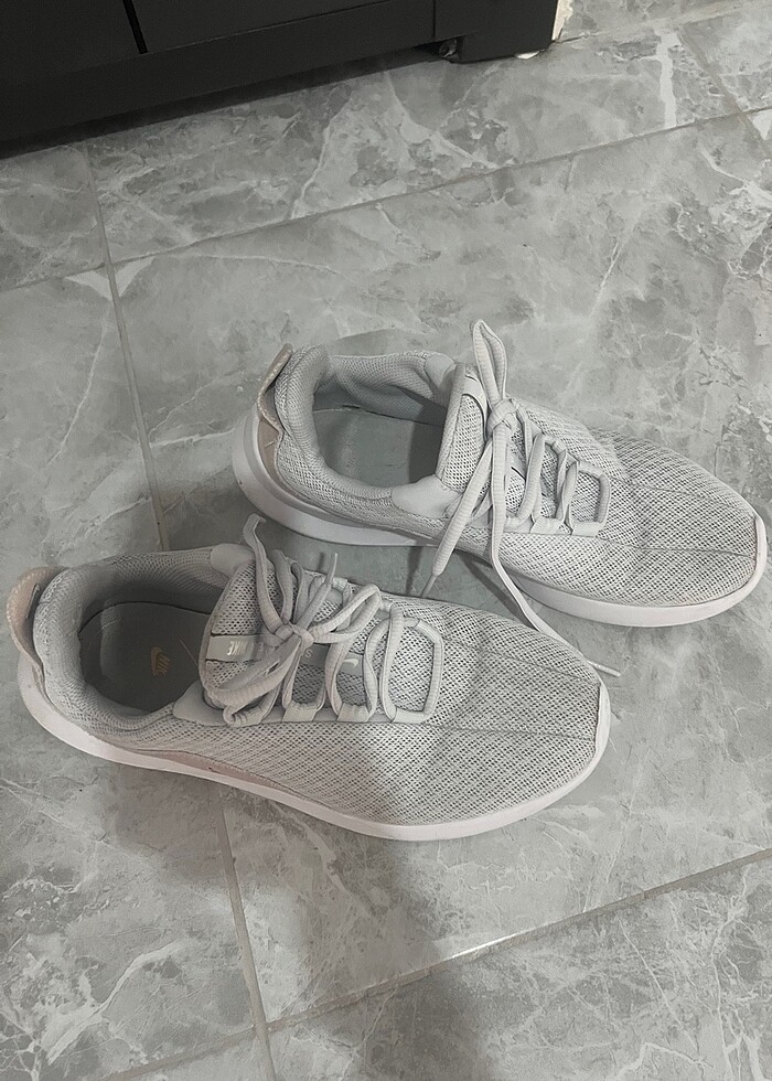 Nike orjinal spor ayakkabı - Görsel 2