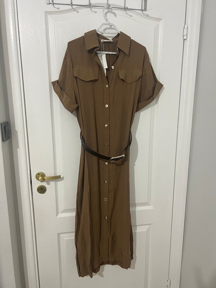 Tensel kumaş midi boy kemerli elbise - Görsel 4