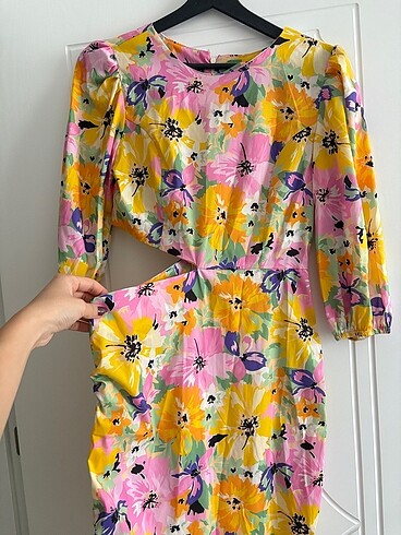 Çiçekli elbise - Görsel 2