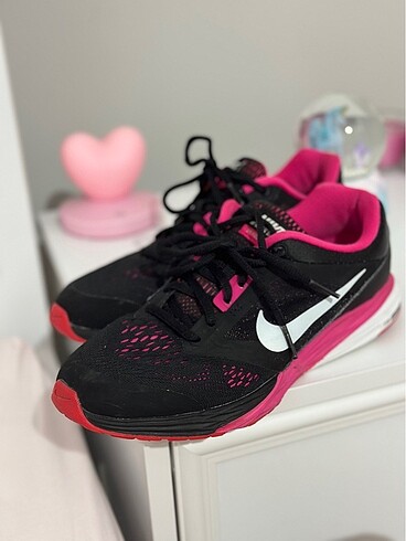 Nike kadın spor ayakkabı