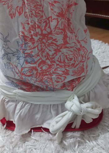 Beyaz Çiçek Desenli Kolsuz uzun Üst - Görsel 2