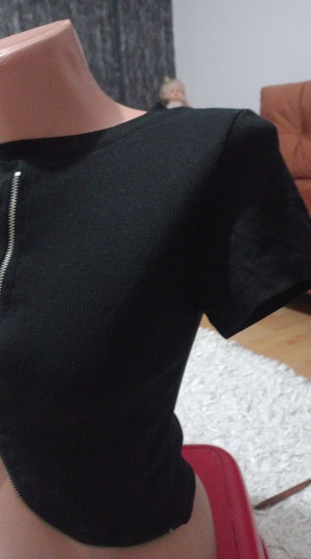 Siyah Fermuarlı Crop Top - Görsel 2