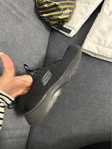Skechers