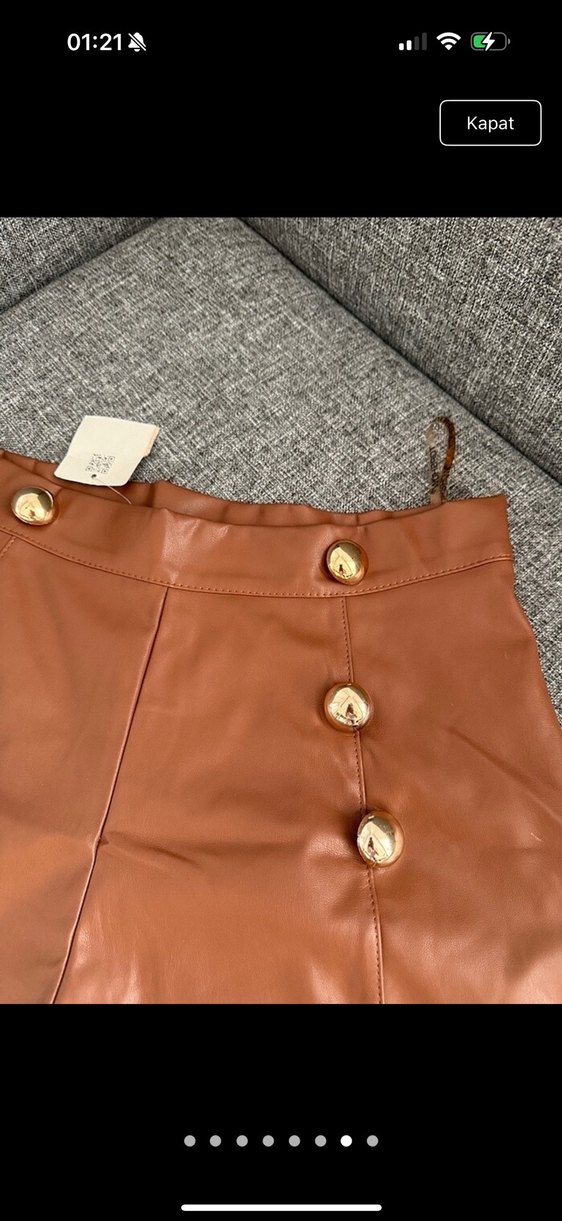 Düğmeli Kahverengi Deri Mini Şort - Görsel 5