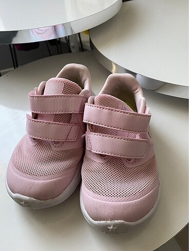 Nike kız çocuk ayakkabısı