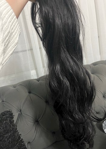 Koyu Siyah Uzun Sentetik Peruk, Kürk Detaylı - Görsel 3