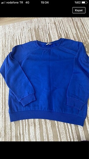 Sweatshirt