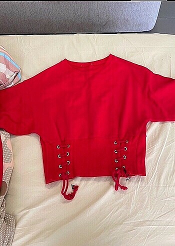 Kırmızı sweatshirt