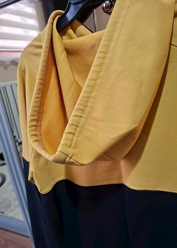 Sarı Siyah Kapüşonlu Sweatshirt - Görsel 3