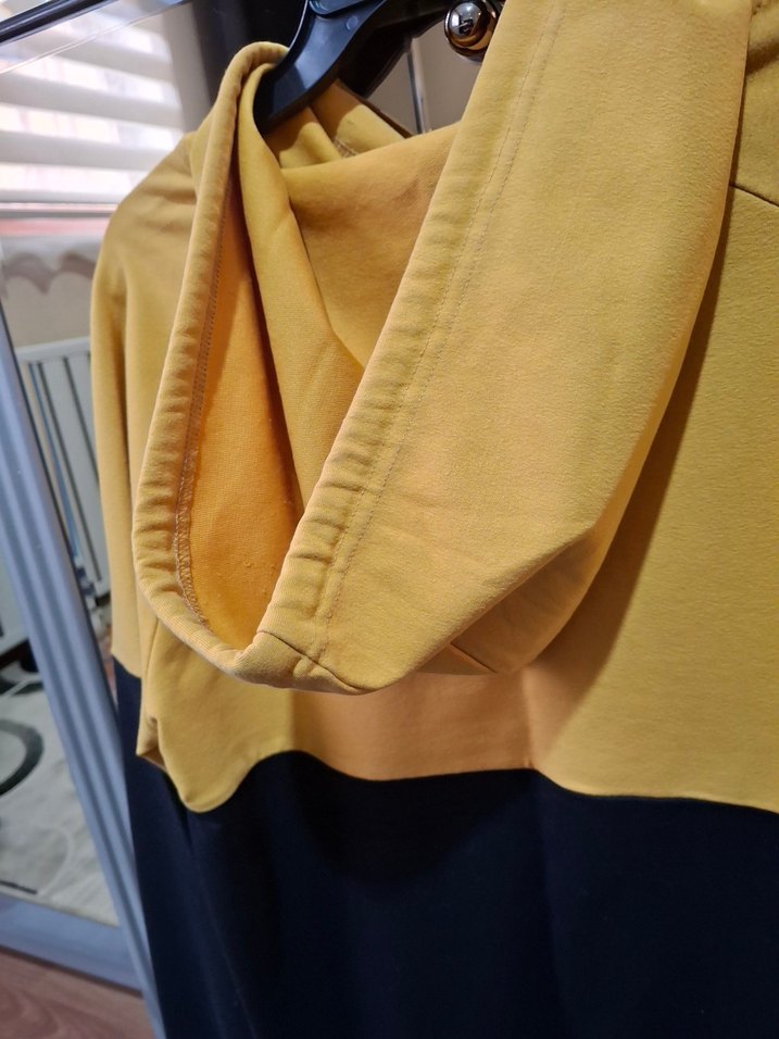 Sarı Siyah Kapüşonlu Sweatshirt - Görsel 3