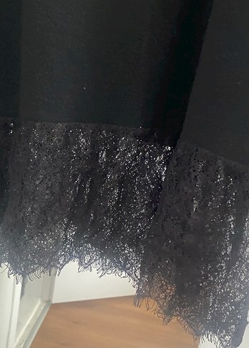 Siyah Dantel Detaylı Uzun Kollu Triko Elbise - Görsel 2