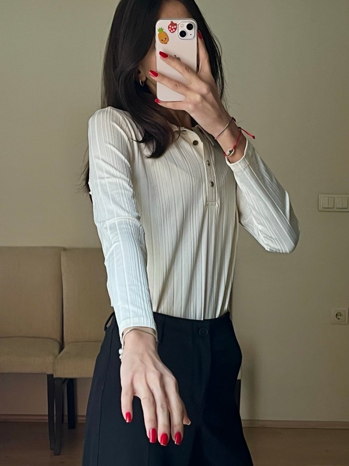 Bej Düğmeli Yaka Detaylı Pamuklu Kadın Bluz - Görsel 2