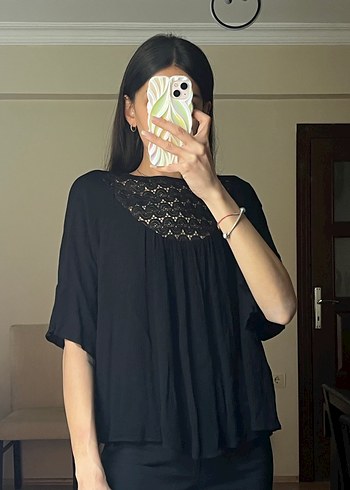 Dantel Detaylı Siyah Mini Triko Bluz - Görsel 2
