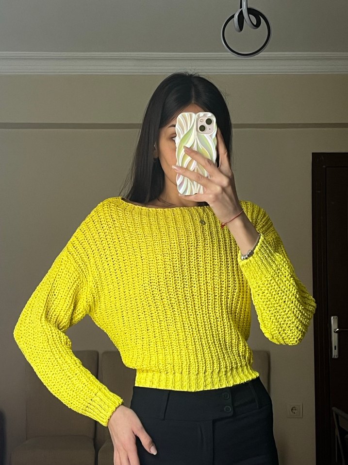 Sarı Kısa Örgü Kadın Kazak - Görsel 2