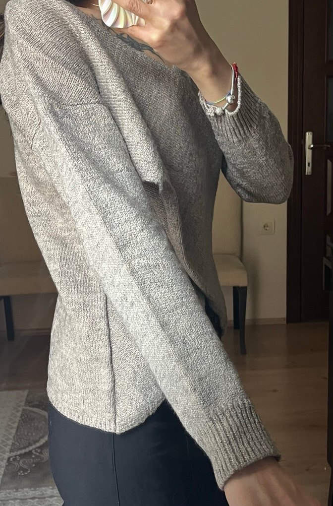 Gri V Yaka Örgü Kadın Kazak - Görsel 4