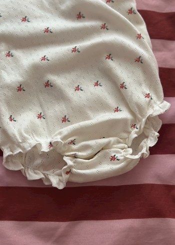 Nakışlı çıtçıtlı Kız bebek Dantel Detaylı body - Görsel 3