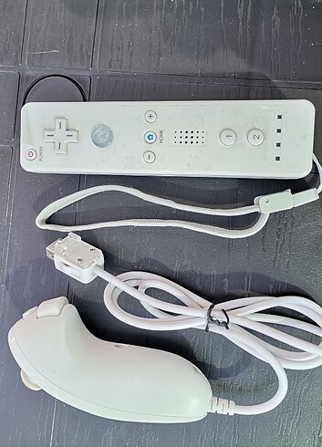 NİNTENDO Wİİ KOL VE NUNCHUCK 